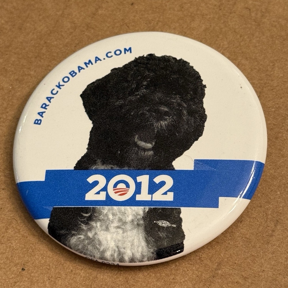 Barack Obama 2012 Black Dog Politics Democrat Pinback Button Pin Round Circle